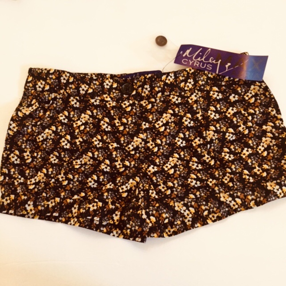 MILEY CYRUS SIZE 3 SHORTY SHORTS BLACK FLORAL